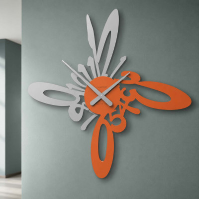 CalleaDesign Armonico Orologio da parete in legno dal design particolare Colore: Arancione