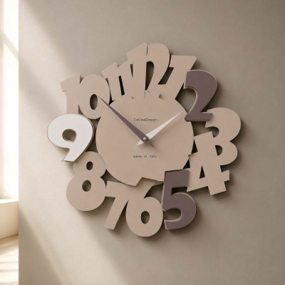 CalleaDesign Due95 Orologio da parete in legno dal design moderno Colore: Cioccolato