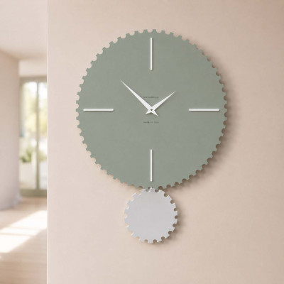 CalleaDesign Riz Orologio da parete moderno con pendolo in legno sagomato e finiture eleganti Colore: Salvia