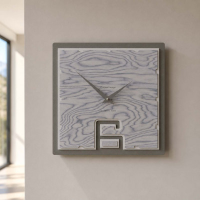 CalleaDesign Soffio Orologio da parete quadrato in legno dal design moderno Colore: Grigio Sottsass