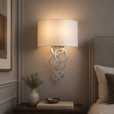 Elstead Lighting Curtis Applique da parete moderna grande in acciaio con diffuosre in tessuto curvo Colore: Cromato
