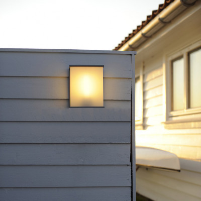 Elstead Lighting - Torsten - Lampada da parete alta a 1 luce da esterno con struttura in alluminio a cubo - Colore: Grigio Scuro - 1 Lampadina E27 60W - IP54 - SKU: TORSTEN-TALL