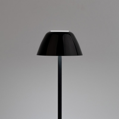 Emporium - Lucienne - Lampada da tavolo con struttura in metallo nera e diffusore in PVC - Colore: Nero - 1 Lampadina - Led Integrato - 3W - Lumen 200 - Gradi Kelvin 3000k Luce Calda - IP55 - SKU: E120095010