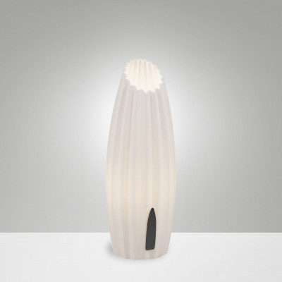 Fabas Luce Nadine Abatjour moderna con struttura in metallo e diffusore in PVC vegetale Colore: Bianco