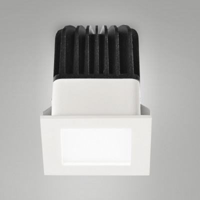 Fabas Luce - Quito - Faretto a led da incasso quadrato in alluminio dal design moderno - 1 Lampadina Led Integrato 12W - Lumen 1150 - Gradi Kelvin 3000k Luce Calda - IP44 - SKU: 6826-02