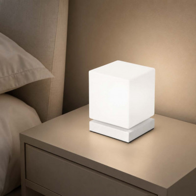 Fabas Luce Brenta Lampada da comodino LED dimmerabile in metallo con diffusore in vetro Colore: Bianco