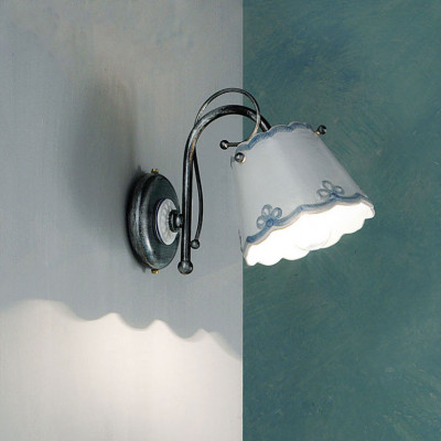 FerroLuce - Ravenna - Lampada da parete rustica con paralume in ceramica decorata a mano - 1 Lampadina E14 40W - IP20 - SKU: C920-NA-FBL