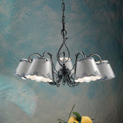 FerroLuce - Ravenna - Lampadario rustico in metallo con cinque paralumi in ceramica decorati a mano - 5 Lampadine E14 42W - IP20 - SKU: C925-NA-FBL