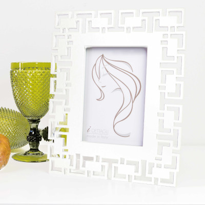 I Dettagli - Greek - Portafoto da tavolo piccolo in legno traforato dal design moderno ed elegante - Foto 10x15 - SKU: PH1015GRE