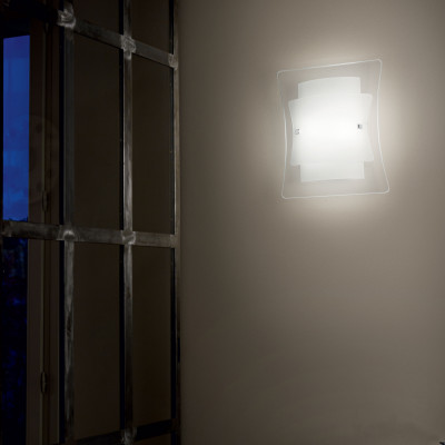 Ideal lux - Triplo - Applique da parete con diffusore con triplo vetro acidato - Colore: Bianco - 1 Lampadina E27 60W - IP20 - SKU: 026473