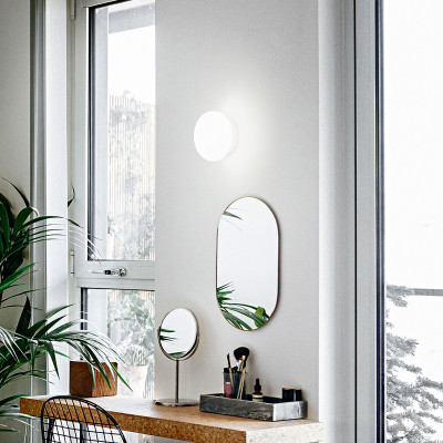 Ideal lux - Smarties - Applique da parete con struttura in metallo e diffusore in vetro soffiato - Colore: Bianco - 1 Lampadina G9 15W - IP20 - SKU: 014814