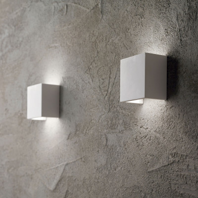 Ideal lux - Flash - Applique quadrata con base in metallo e struttura in gesso - Colore: Bianco - 1 Lampadina G9 40W - IP20 - SKU: 214672