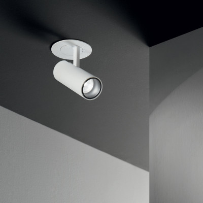 Ideal lux - Play - Faretto da incasso a led con struttura in alluminio e diffusore orientabile - 1 Lampadina Led Integrato 7W - Lumen 520 - Gradi Kelvin 3000k Luce Calda - IP20 - SKU: 25827