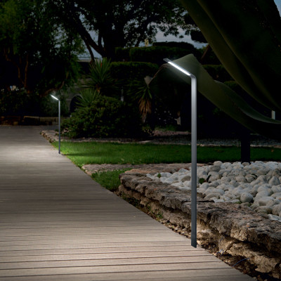 Ideal lux - Agos - Lampione da giardino a led struttura in alluninio e diffusore in acrilico - 1 Lampadina Led Integrato 7W - Lumen 670 - Gradi Kelvin 3000k Luce Calda - IP54 - SKU: 25438