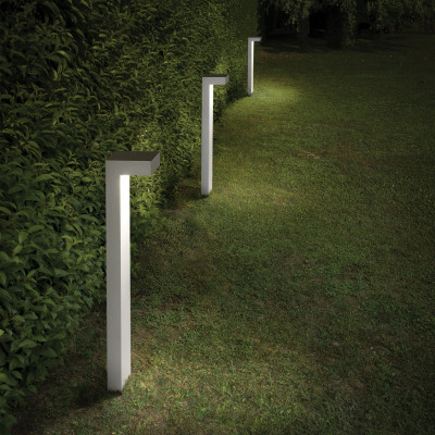 Ideal lux - Sirio - Lampione da giardino con struttura alta in alluninio e diffusore in vetro - 2 Lampadine G9 15W - IP44 - SKU: 11508