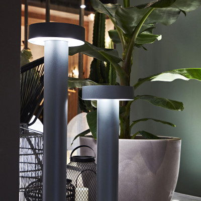 Ideal lux - Tesla - Lampioncino da giardino moderno struttura in alluminio e diffusore in acrilico - 4 Lampadine G9 15W - IP44 - SKU: 15320B