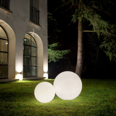Ideal lux - Doris - Lampada da terra da giardino grande a led con struttura in pvc - Colore: Bianco - 1 Lampadina E27 60W - IP44 - SKU: 195506