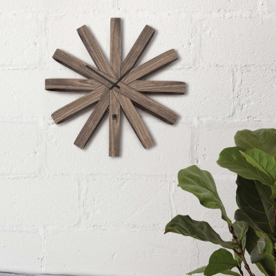  Umbra - Orologio da parete moderno in legno Ribbonwood - SKU: 118071 