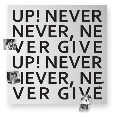 Design Object - Lavagna magnetica gigante con accessori magnetici per foto "NEVER GIVE UP" - Colore: Bianco - SKU: IT616WBIG
