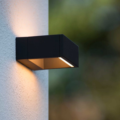 Lucide - Goa - Applique da esterno struttura in alluminio e diffusore a led dal design moderno - Colore: Antracite - 1 Lampadina Led Integrato 10W - Lumen 300 - Gradi Kelvin 3000k Luce Calda - 54 - SKU: 28857/06/30