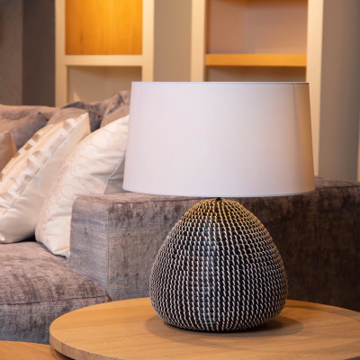  Lucide - Maduka - Lampada da tavolo moderna con base in rattan e diffusore in tessuto - Colore: Nero - 1 Lampadina E27 60W - IP20 - SKU: 10550/81/30 