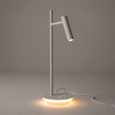 Maytoni - Estudo - Lampada da tavolo a LED orientabile per scrivania in stile moderno in metallo - Colore: Bianco - 1 Lampadina - Led Integrato - 8W - Lumen 550 - Gradi Kelvin 3000k Luce Calda - IP20 - SKU: Z010TL-L8W3K