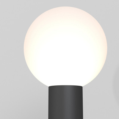 Maytoni Bold Lampione da giardino con diffusore a boccia in pvc Colore: Nero