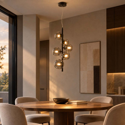 Maytoni Dallas Lampadario moderno in metallo con diffusori a grappolo in vetro a boccia Colore: Nero