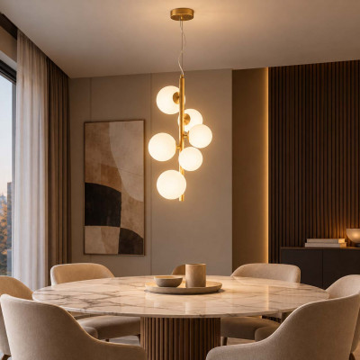 Maytoni Dallas Lampadario moderno in metallo con diffusori a grappolo in vetro a boccia Colore: Ottone