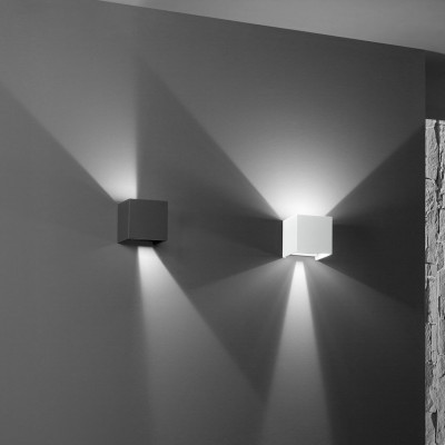 Perenz - Shadow - Applique a led da esterno con struttura a cubo in metallo e diffusore regolabile - 1 Lampadina Led Integrato 12W - Lumen 960 - Gradi Kelvin 3000k Luce Calda - IP54 - SKU: 8360