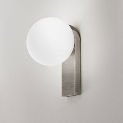 Perenz - Talia - Applique da parete a led con struttura in metallo e diffusore a boccia di vetro - Colore: Grigio - 1 Lampadina - Led Integrato - 8W - Lumen 956 - Gradi Kelvin 3000k Luce Calda - IP44 - SKU: 8380GRLC