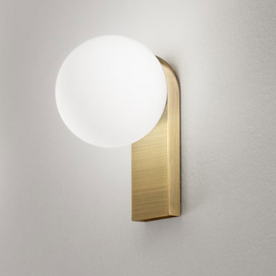Perenz - Talia - Applique da parete a led con struttura in metallo e diffusore a boccia di vetro - Colore: Ottone - 1 Lampadina - Led Integrato - 8W - Lumen 956 - Gradi Kelvin 3000k Luce Calda - IP44 - SKU: 8380OBLC