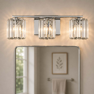 Quoizel Divine Applique moderna per bagno con struttura in acciaio e 3 diffusori in vetro Colore: Cromato