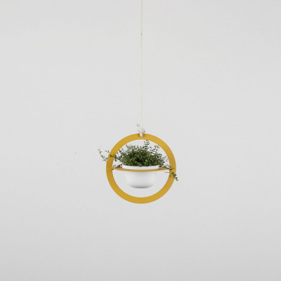 Formae Vaso grande in ceramica con portavaso a sospensione in acciaio "Saturno" Colore: Giallo