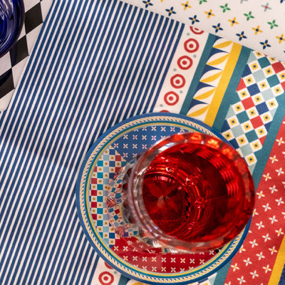 Vesta - Decor - Sottobottiglia rotondo in PMMA dal design moderno con decoro Foulard - SKU: 04252D47