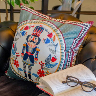  Vesta - Schiaccianoci - Cuscino in tessuto 50x50 a tema natalizio - Colore: Multicolore - SKU: 04236SC 