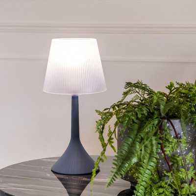  Vesta - Duse - Lampada da tavolo con lampadina E14 dal design moderno - 1 Lampadina E14 60W - IP20 - SKU: 04280 