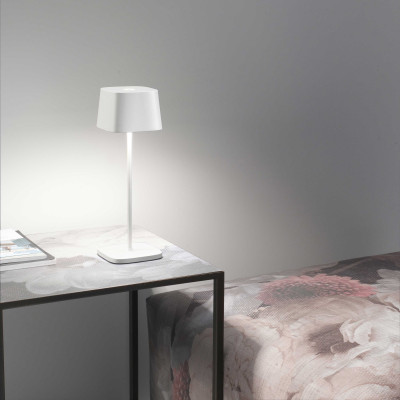  Zafferano - Ofelia - Lampada da tavolo LED dimmerabile e ricaricabile "Tavolo PRO" - 1 Lampadina Led Integrato 2W - Lumen 150 - Gradi Kelvin 4000k Luce Naturale - IP 65 - SKU: LD0870- 