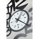 Orologio da parete grande in metallo dalle linee moderne