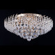 Lampadario con pendenti in cristallo e struttura in metallo in stile classico