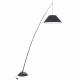 Lampada da terra con base in cemento e struttura in metallo design moderno