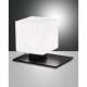 Abatjour in metallo con diffusore in vetro dal design moderno