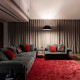 Lampada da terra con base in cemento e struttura in metallo design moderno