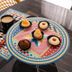Alzata per dolci con campana in plexiglass dal design moderno decoro Foulard