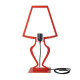 Lampada da tavolo in metallo dal design moderno e minimalista