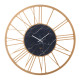Orologio da parete in metallo con numeri romani e finitura marmo design moderno