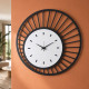 Orologio da parete rotondo in metallo dal design moderno