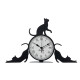 Orologio da tavolo in metallo dal design particolare