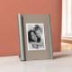 Portafoto da tavolo dal design moderno con cornice in metallo