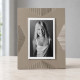 Portafoto grande da tavolo di design con struttura in metallo